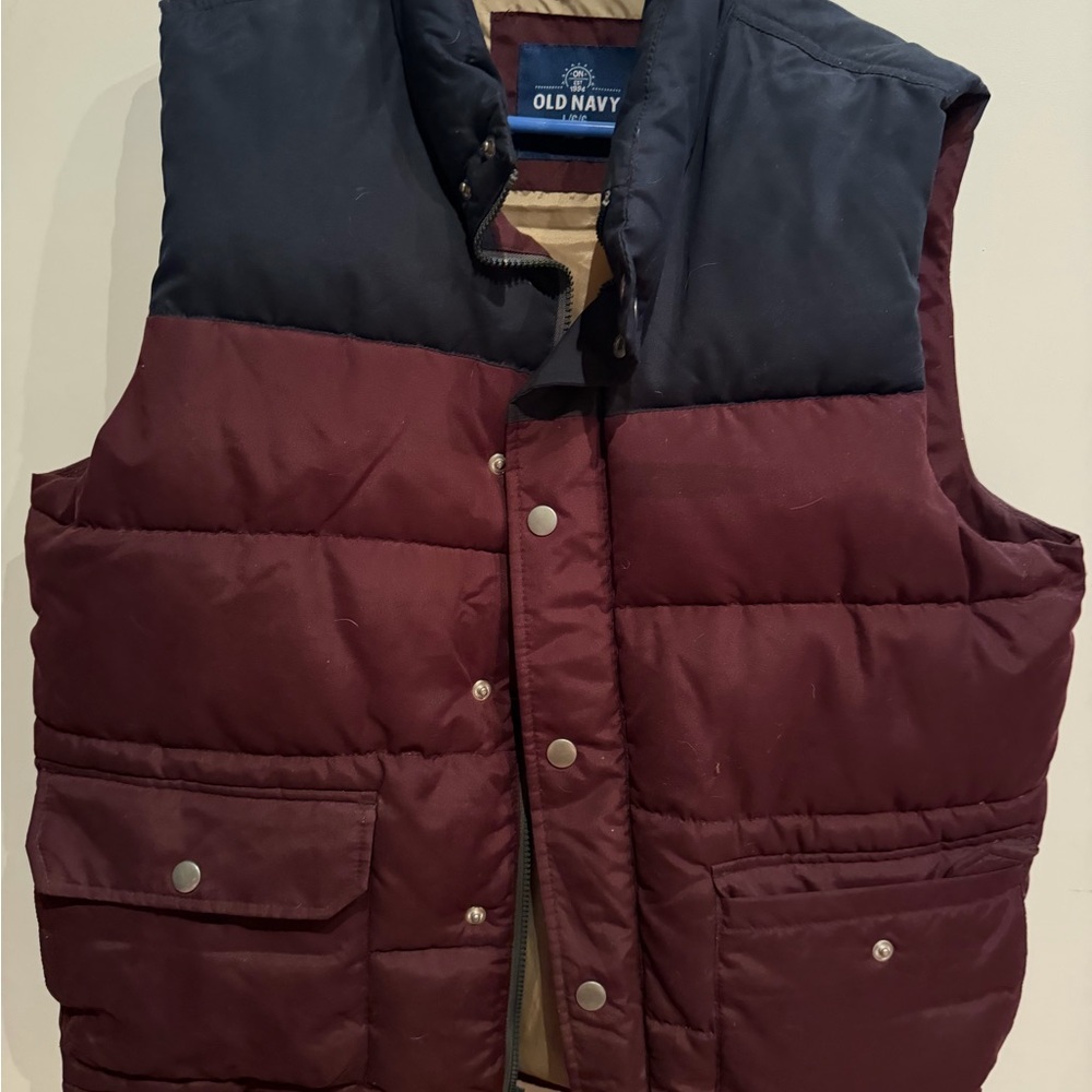 Old Navy Men's Two-Tone Puffer Vest